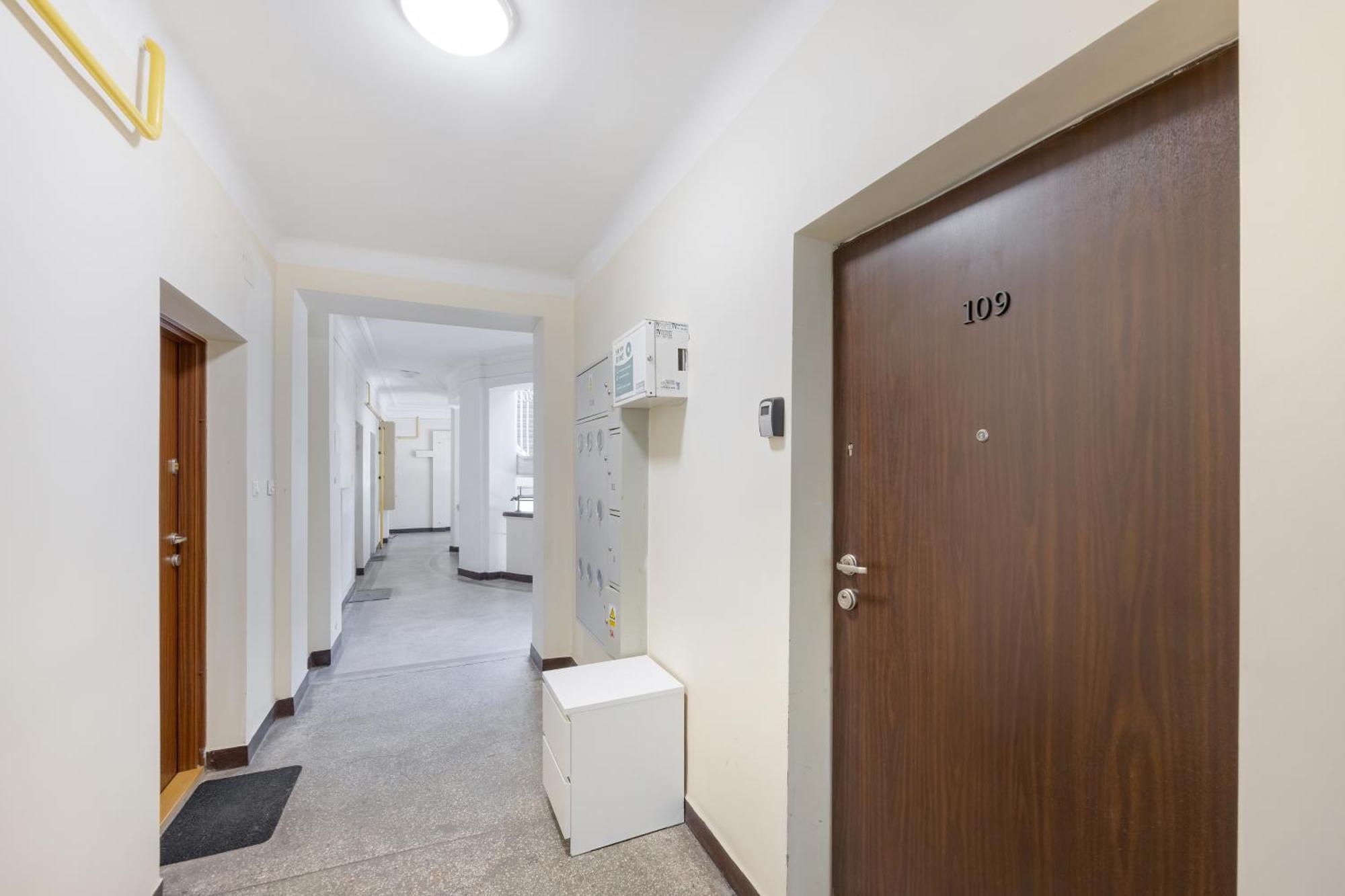 J&W Apartments Studio Solidarnosci Varsovie Extérieur photo